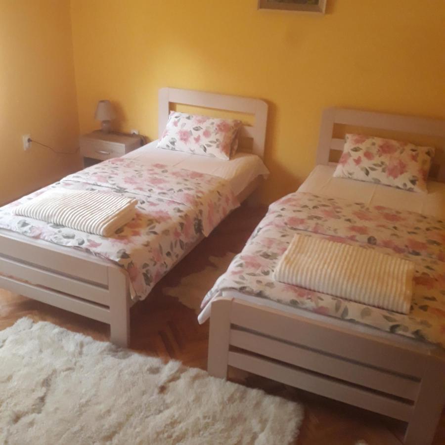 Apartament Apartman "Dom Stankovica" Pirot Zewnętrze zdjęcie